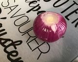 Une image de l'étape 4 de Salade de tomates aux pommes anciennes, oignon rouge et roquefort.