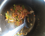 மீந்த சாதத்தில் வேஜ் பிரைட் ரைஸ்(veg fried rice recipe in tamil) ரெசிபி ஸ்டேப் 5 புகைப்படம்