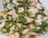 Foto del passaggio 5 della ricetta Paccheri con Gamberi e Zucchine al Profumo di Menta e Limone