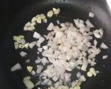 A picture of step 6 of Red sauce spaghetti.