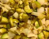 A picture of step 3 of Chicken Pozole Verde.