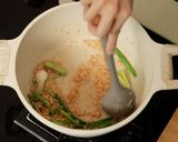 Foto langkah ke 2 dari resep Lomie Ayam Kangkung Devina Hermawan.