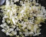 Foto del paso 1 de la receta: Empanadillas de espinacas, queso crema y manzana