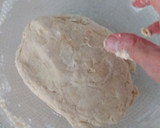Foto del paso 3 de la receta: Pizza con masa de pan