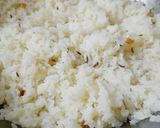 A picture of step 2 of Garlic coriander rice.