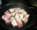 Foto del paso 2 de la receta: Alubia pinta con costillar de cerdo y alcachofas