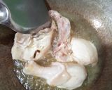 Foto langkah ke 2 dari resep Ayam Kecap Pedas Manis.