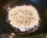 Foto langkah ke 3 dari resep Telor Dadar Padang.