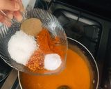 A picture of step 4 of Pizza sauce.