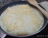 Foto del paso 4 de la receta: Ñoquis con salsa de queso (Gnocchi)