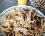 Foto langkah ke 1 dari resep Ayam Suwir Pedas.