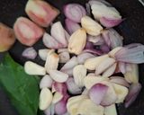 Foto langkah ke 2 dari resep Tumis Kangkung Ringan.