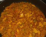 Foto del paso 3 de la receta: 🍚Arroz con pollo y aceitunas 🍗