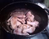 Foto del paso 3 de la receta: Alas de pollo con ajo en salsa de vegetales