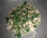 Foto langkah ke 4 dari resep Tumis Tempe Kucai.