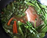 Une image de l'étape 4 de Cuisse de canard au curry vert et légumes.