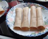 Foto del paso 4 de la receta: Canelones fríos de pavo y queso con salsa de yogur y mostaza