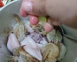 Foto langkah ke 1 dari resep Cumi & Udang Mentega Saus Tiram.