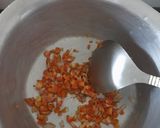 A picture of step 2 of Sweet Corn Soup.