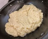 A picture of step 4 of Mawa Gujiya.