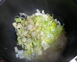 Foto del paso 2 de la receta: Sopa crema de verduras y hortalizas al curry amarillo hindú