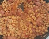 Foto del paso 4 de la receta: Garbanzos al sofrito con carne de res enlatada