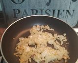 Foto del paso 2 de la receta Tortilla de calabacín, espinacas, cebolla y especias