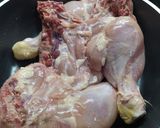 Foto del paso 1 de la receta: Muslo de pollo en sartén de 24 cm de Essen