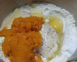 Foto del paso 2 de la receta: Pancitos trenzados de zapallo