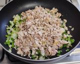 Foto del paso 2 de la receta Berenjenas rellenas de Jamoncitos de pollo 🍆🍗