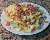 Foto del paso 1 de la receta: Nachos con pico de gallo, queso y bacon mmm