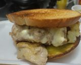 Foto del paso 10 de la receta: Sándwich🥯de pollo🍗hawaiano🍍🧀🥐