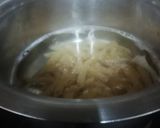 A picture of step 1 of White Sauce Pasta.