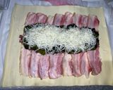 Foto del paso 5 de la receta: Solomillo de cerdo con hojaldre, pimientos del padrón y cebolla caramelizada al vino tinto