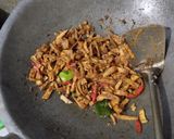 Foto langkah ke 4 dari resep Sambal Goreng Tahu Kecap.