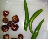 A picture of step 1 of Lauki ki bhujia.