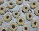 Foto langkah ke 7 dari resep Thumbprint Cookies.