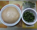 A picture of step 2 of Pudina lachha paratha.