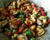 Foto langkah ke 4 dari resep Masak Kerang Kupas dan Tahu.