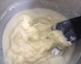 Foto langkah ke 4 dari resep Mashed Potatoes with Creamy Sauce.