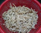 Hình bước làm 1 của món Cá cơm trộn khế chua(món ăn miền trung)