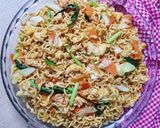 Foto langkah ke 6 dari resep Mie goreng ala solaria.