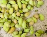 A picture of step 2 of Roasted Holay / Cholia.