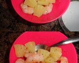 Foto del paso 3 de la receta: Lubina rellena de langostinos y piña