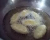 A picture of step 2 of Semolina Gulkand laddu.