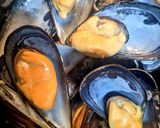 Foto del paso 1 de la receta: Mejillones con crema de wasabi