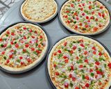 A picture of step 4 of Different & Awesome Flavor Pizzas 😍😍.
