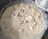 A picture of step 1 of Mushroom White Spaghetti.