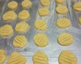 Foto langkah ke 4 dari resep Kue kering (cetak garpu).
