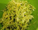Foto langkah ke 3 dari resep Tumis bunga pepaya.